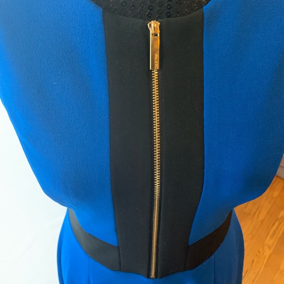 Calvin Klein ZIP-FRONT FIT & FLARE DRESS - Picture 7 of 8